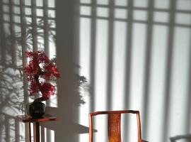 為什么年輕人與紅木家具漸行漸遠？一場傳統(tǒng)與現(xiàn)代的價值博弈